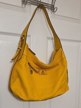 Etienne Aigner • Yellow Leather Hobo Bag